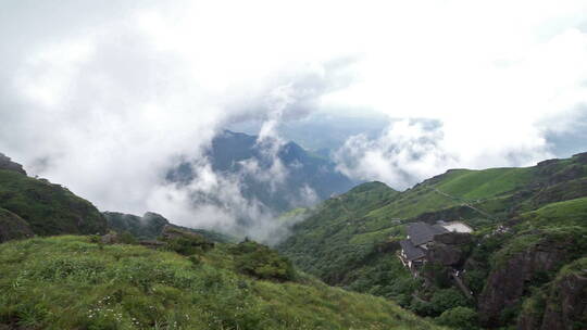 武功山夏天高山草甸云海