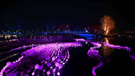 北京朝阳城市节日夜晚湖面灯光秀视频素材模板下载