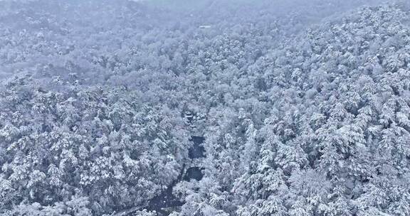 4k长沙岳麓山爱晚亭雪景航拍