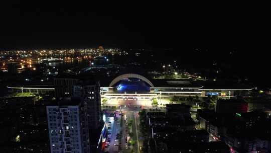 烟台火车站夜景灯光航拍