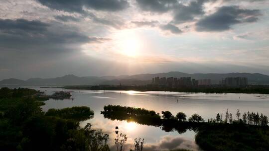 4K航拍昆明市滇池大观公园湿地夕阳
