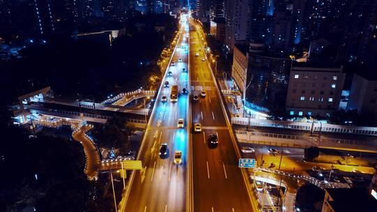 长宁区延安高架夜景行驶的汽车视频素材模板下载