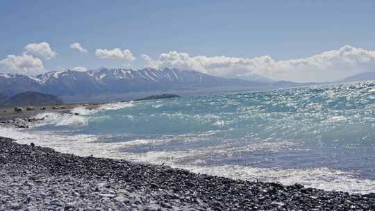 赛里木湖山川湖泊自然风光