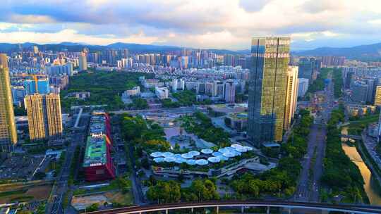 深圳龙岗区龙城广场