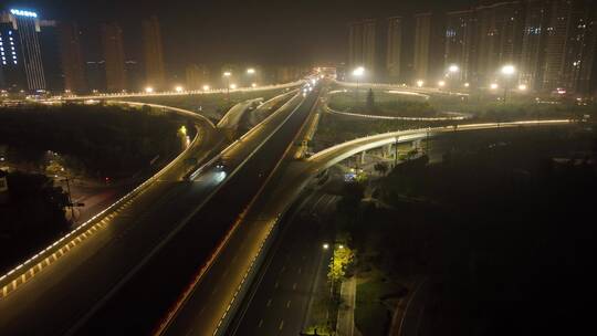 疫情下洛阳城市交通夜景