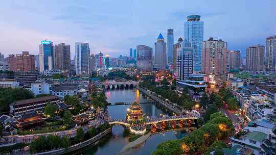 中国贵州贵阳甲秀楼和城市天际线夜景航拍