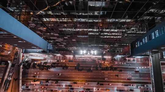 航拍香港城市夜景摩天大厦俯拍道路交通