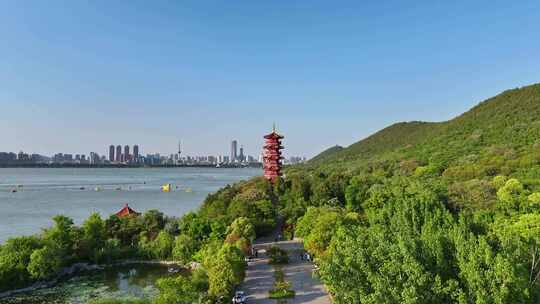 徐州市云龙湖风景区苏公塔湖东路