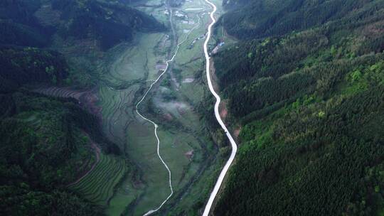 山间山谷航拍