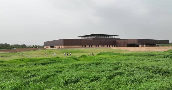 洛阳二里头夏都博物馆航拍芦苇荡建筑美学