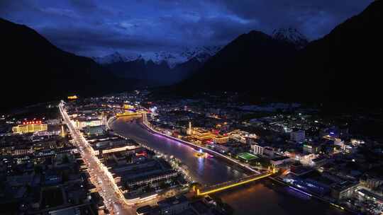 西藏林芝波密城市夜景风光航拍