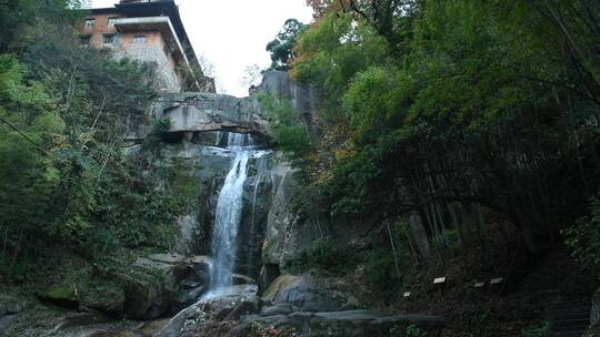 天台山石梁飞瀑瀑布水流