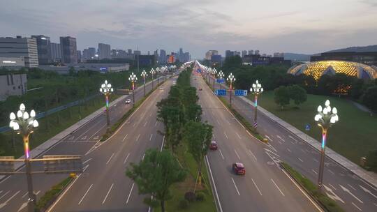 武汉高新大道，夜景平视直推镜头