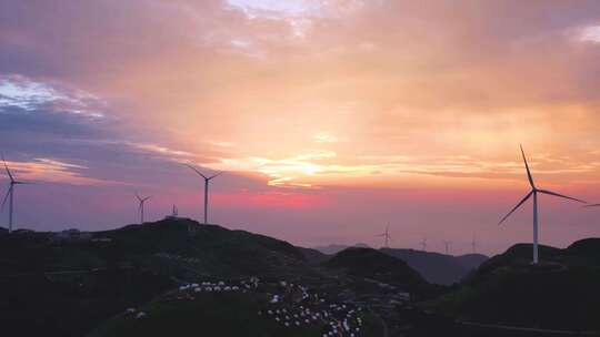 风力发电，百里荒风景区，夕阳日出帐篷素材