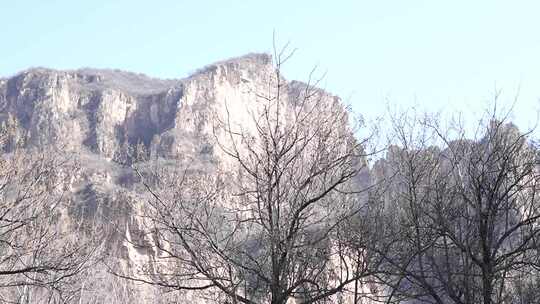 岩石山脉局部景象