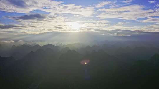 广西早晨大山晨光山川山峰光影山脉喀斯特