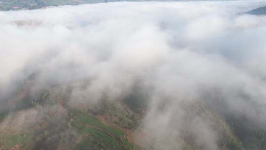 中国西部四川大凉山高原云海自然风光航拍