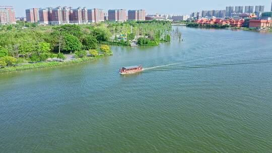 东莞航拍华阳湖湿地公园跟船