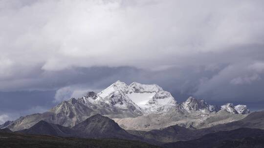 中国四川川西雪山