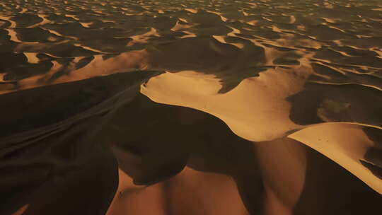 沙漠中沙丘的俯视图