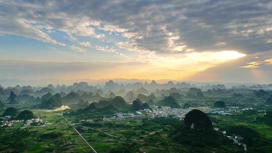 桂林乌龙泉日落夕阳农村大气风光风景