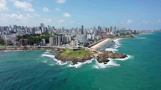 海边城市的风景