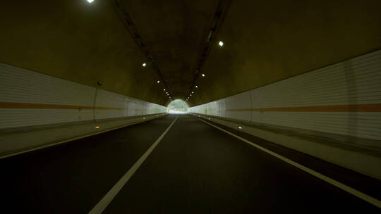 高速隧道/出隧道口视频素材模板下载