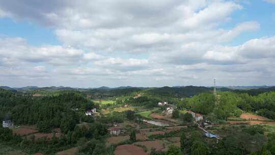 中国西南丘陵地区乡村土地山丘树林