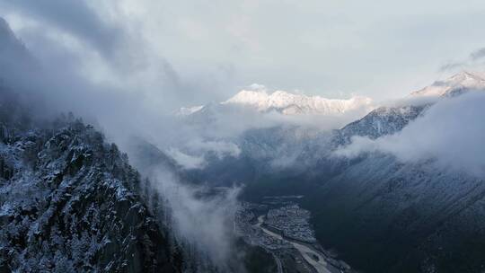 西藏察隅县雪山航拍