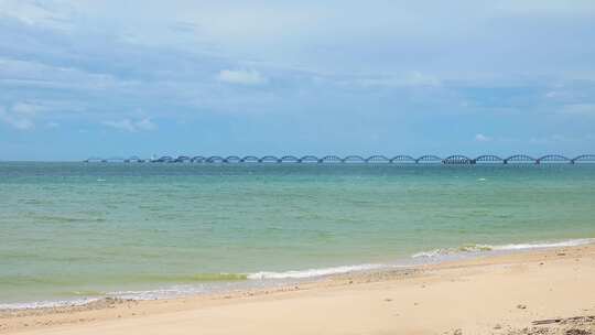 蓝天白云下广西北海旅游旅行海岸线风景风光