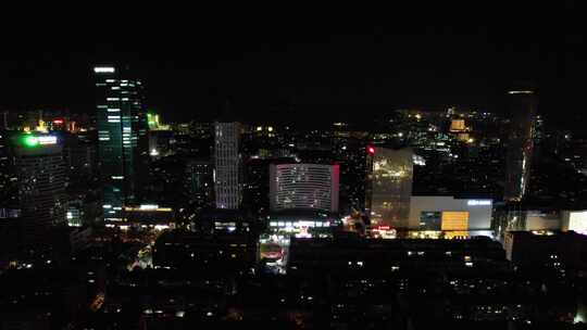 山东济南宽厚里步行商业街解放阁夜景航拍视频素材模板下载