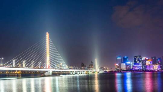 杭州城市夜晚的桥梁与河流