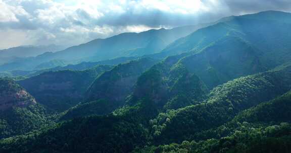 层层叠叠的群山