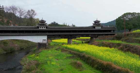 湖南怀化市坪坦侗寨横岭村廻龙桥春天