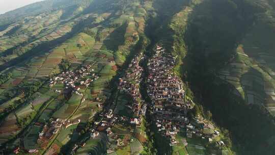 山，村庄，房屋，种植园