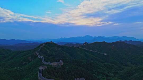 中国河北金山岭长城夏季傍晚晚霞大气磅礴