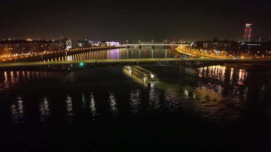 匈牙利布达佩斯城市河流夜景桥梁航拍
