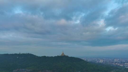 航拍德宏芒市大金塔