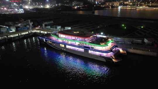 深圳蛇口港口大邮轮停靠码头夜景航拍视频素材模板下载