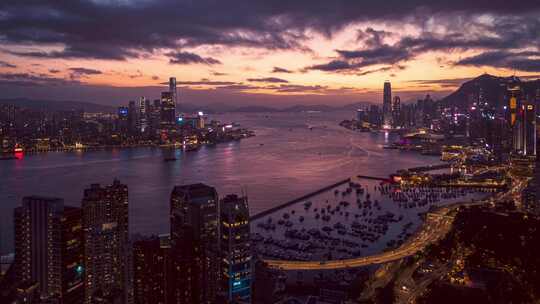 香港城市港湾黄昏全景