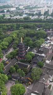 竖版航拍江苏苏州寒山寺历史文化建筑