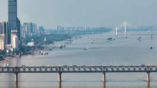 武汉夏日城市地标天际线风光