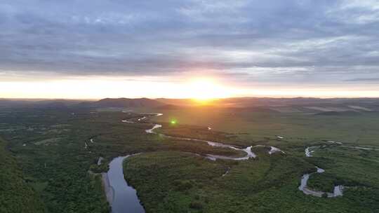 亚洲第一湿地：内蒙古根河湿地暮色