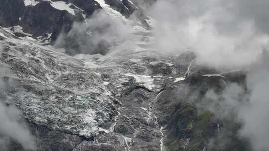 西藏恰母那雪峰