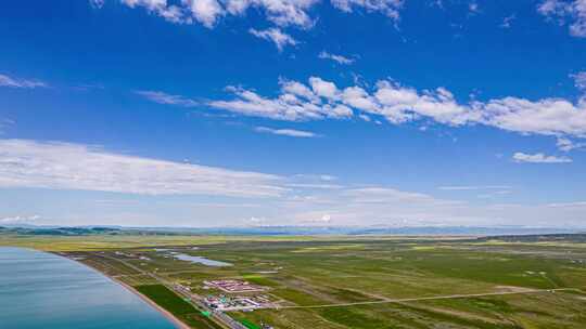 8K青海湖草原山峰大景航拍延时