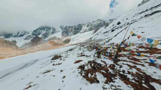 4kpfv航拍藏区穿越雪山经幡湖泊视频素材模板下载