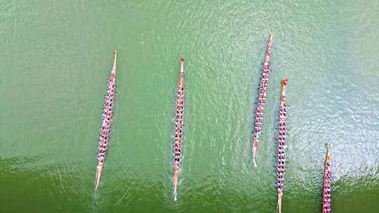 空中俯瞰龙舟竞渡