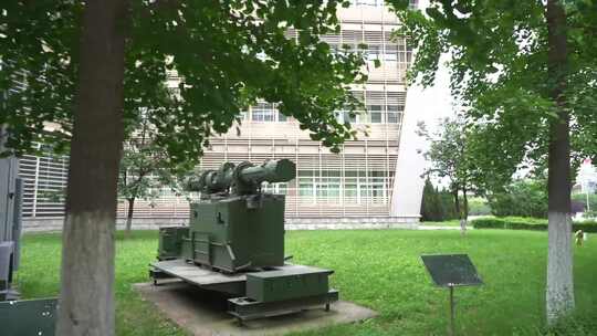西安工业大学学校坦克大炮模型