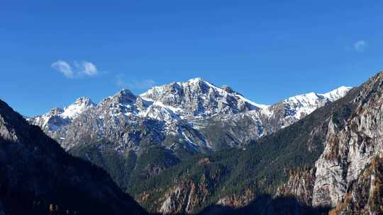 四川九寨沟彩林秋景和蓝色海子