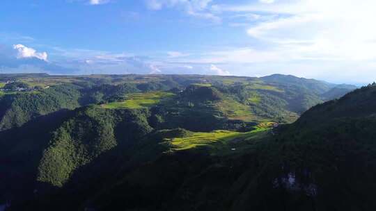 龙里河大桥高山梯田自然风光全景